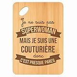 Apportez une touche unique à sa cuisine avec un accessoire aussi pratique que décoratif. Un choix qui fera plaisir à coup sûr pour surprendre une amie, une maman ou une grand-mère lors d’une occasion spéciale.