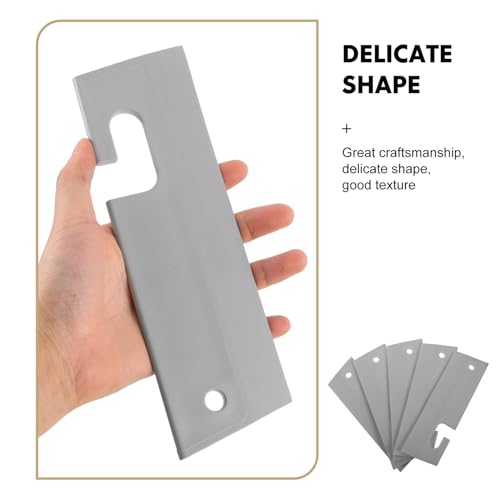 Nettoyage des vitres simplifié avec ce kit de 5 raclettes silicone
