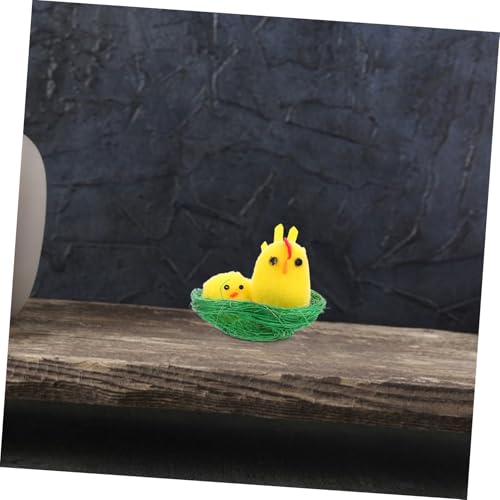 Mini animaux peluche poulet pour composer un nid décoratif et réussir vos fêtes de Pâques