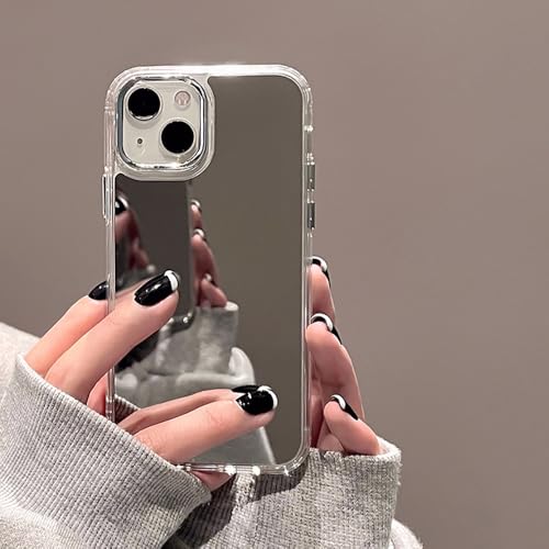 Coque miroir iPhone 14 argentée pour des retouches de maquillage parfaites en soirée