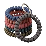 Llavero de pulsera elástica: esta pulsera en espiral mide 6 pulgadas de diámetro, se adapta a la mayoría de muñecas de adultos. Cuenta con un llavero de metal para sujetar de forma segura llaves y bandas de números.