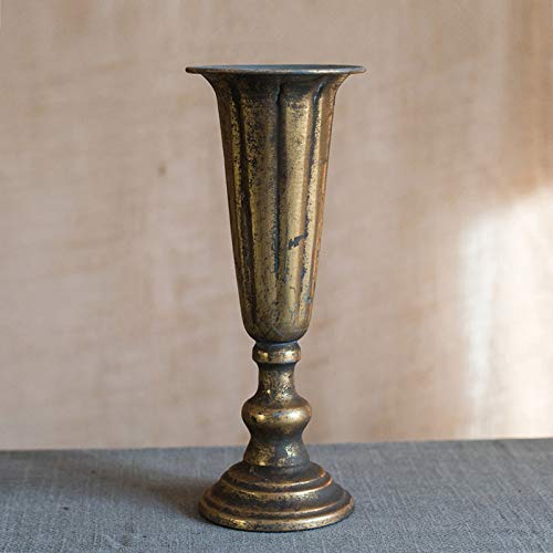 Vase en fer forgé pour donner du cachet à un ameublement intérieur vide - 2