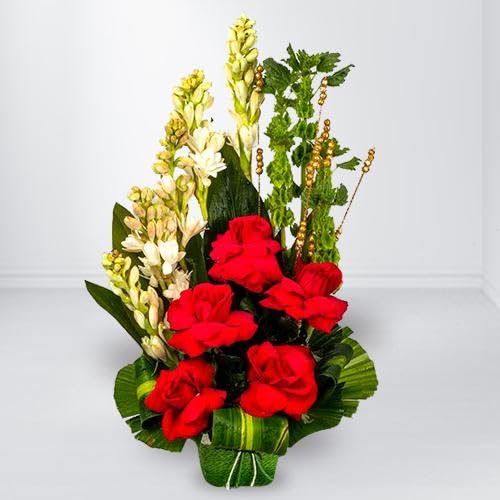 FLORANET Classic White Tuberose Hand Bouquet of 10 Rajanigandha Wrapped in Tissue & Ribbon for Anniversary, Birthday, Wedding, Congratulations & Mother’s Day (Same Day Delivery)-image-3