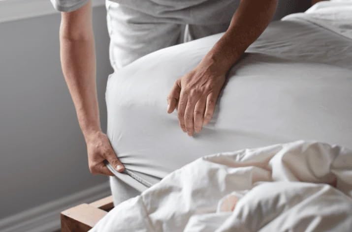 Image of la' amour Glace Cotton Elastic Fitted Bedsheets with 2 Pillow Covers Double Bed All Around Elastic Sheet Supersoft Size - 72 x 78 +10 inches, White 180 tc - 200 tc