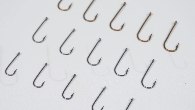 beginner fishing hooks 215pcs Bobbers and Sinkers, Beginners Fishing Tackle Kit Size:5mm - #12 Hook (1/16th oz) 2 Pack Upgraded Automatic Abu Garcia Ambassadeur® STX-5601 Round Reel 1/0 6 snelled octopus