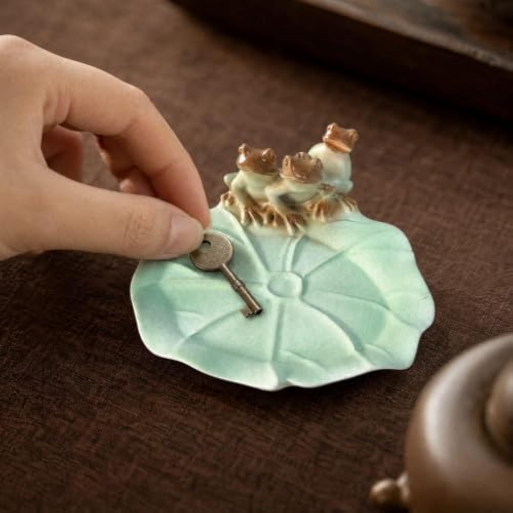 Nature-Inspired Lotus Leaf Dish with Frog Design