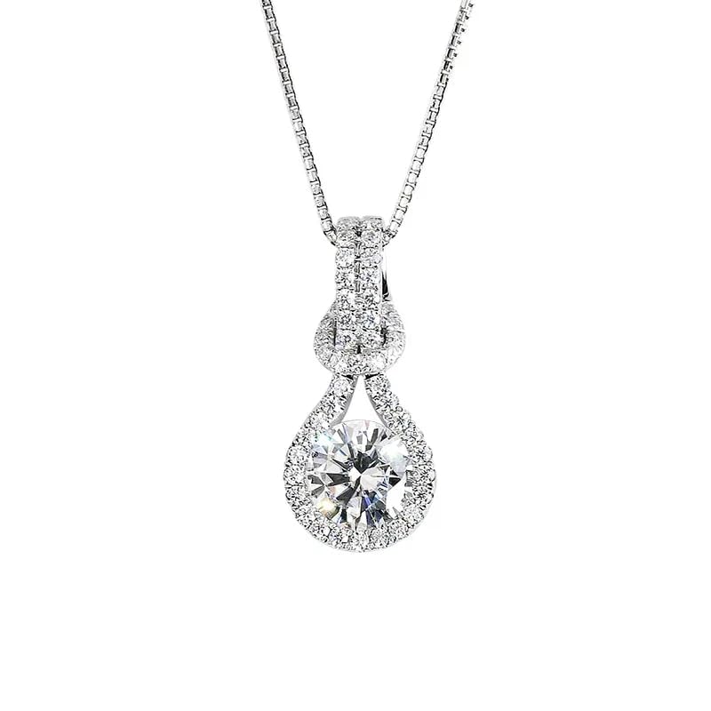 Collier diamant VS1 en argent 925 parfait pour illuminer vos soirées et le quotidien