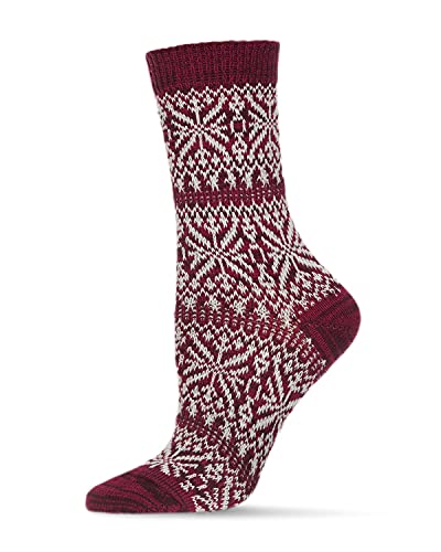 Image of Women's Traditional Cozy Snowflake Crew Socks