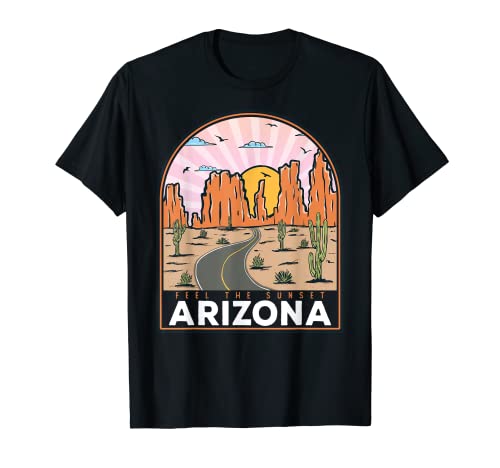 Vintage Feel Sunset Desert Hills Mountain Cactus Arizona Camiseta