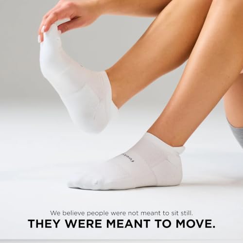 Image of Feetures High Performance Ultra Light Ankle Sock - No Show Socks for Women & Men with Heel Tab