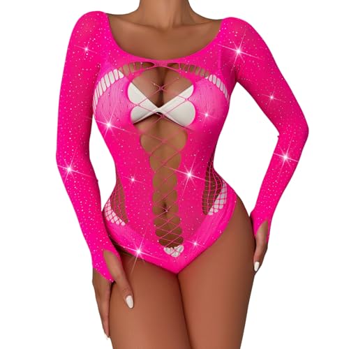 Lingerie en strass scintillant et combinaison moulante dos nu
