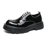 Ce slip-on formel est fabriqué en cuir avec un design Platform.