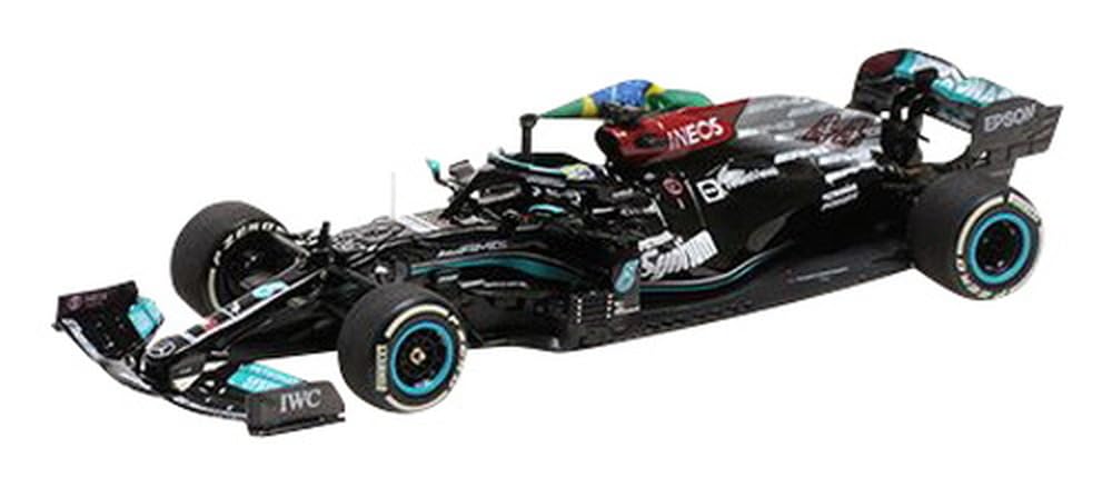 Minichamps 410212044 1:43 Mercedes-AMG Petronas Formula One Team W12 E Performance-Hamilton-1st Brazilian GP 2021 W/Flag Collectible Miniature Car, Multicoloured