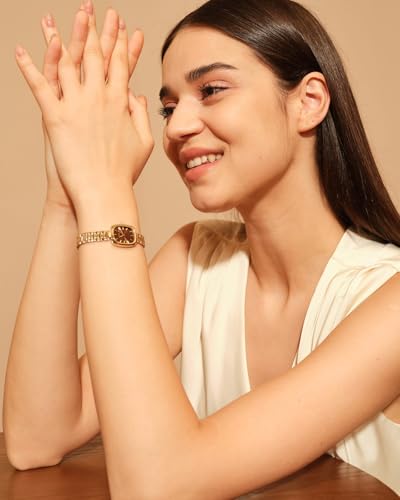 Image of FIYTA Women's Watch - Elegant Gold Small Square Luxury Watch with Sapphire Crystal; 316L Stainless Steel Jewelry Bracelet, Timeless Gift for Her, Mother's Day, Gift Box Included