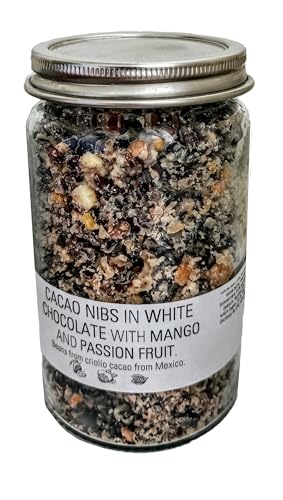 NIBS DE CACAO CON CHOCOLATE BLANCO CON MANGO Y FRUTA DE LA PASIÓN. Granos de cacao criollo de México.