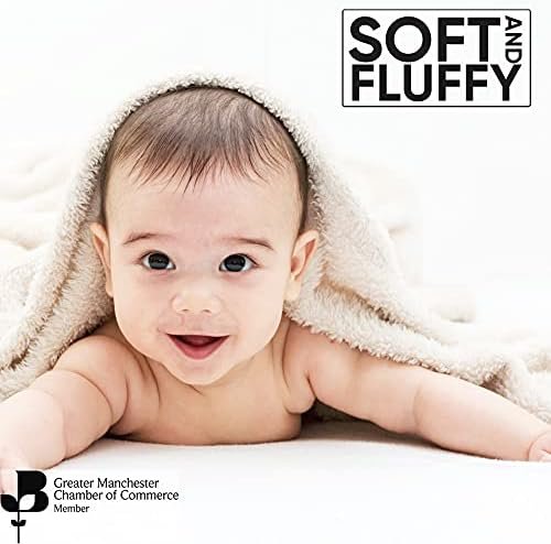 Vozbi Towels - (8 Pieces) 2 Bath Towels, 2 Hand Towels and 4 Washcloths - 500 GSM Egyptian Collection Towel Bale - Ring Spun Cotton Towel Set Cream