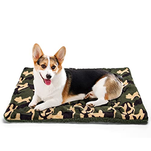 Nobleza Dog Bed Mat Fluffy Fleece Pet Blankets, Warm Dog Crate Mat Washable Puppy Bed Mat Dog Bed Mattress Dog Pad Cat Cushion Pet Bed Mat for Small Pet Puppy Kitten, Camouflage Green M 70x55 cm