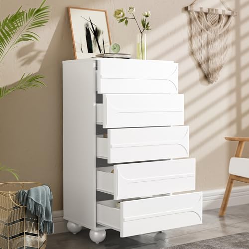 BXEYXE Cajonera con 5 cajones y elegante diseño en relieve, patas de metal blanco, amplio espacio de almacenamiento, esquinas redondeadas