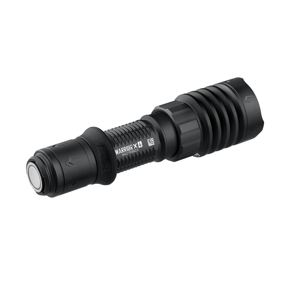 OLIGHT Torcia LED ricaricabile + Kit caccia Warrior X 4, 2600 lumen. Portata 630 metri