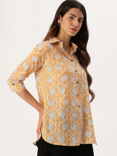 Image of Classic collared cotton shirt with 3 /4 sleeve for a timeless casual look