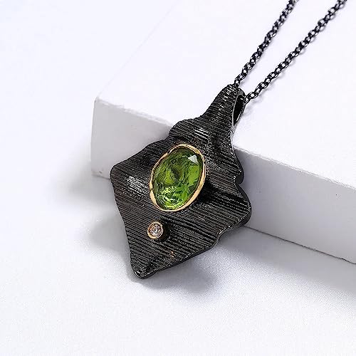 Collier géométrique zircon vert et chaîne or pour sublimer vos tenues de soirée - 3