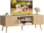FIONESO Fluté TV Stand pour 32-60 pouces TV, TV Console, Centre de divertissement avec 2 Cabinets & Étagère, TV Table, Console de médias avec poignée en or pour salon, naturel