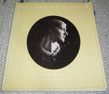Paperback Julia Margaret Cameron: Her Life and Photographic Work Book