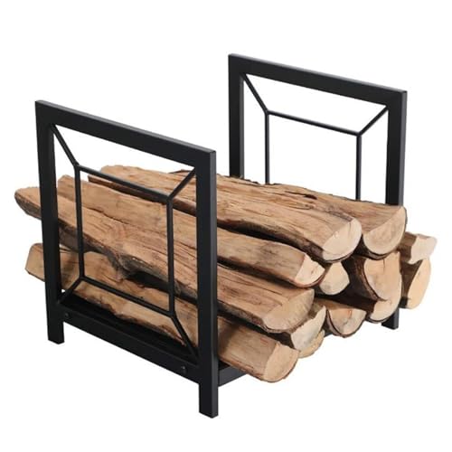Bois de chauffage de cheminée domestique rangé sur support de stockage