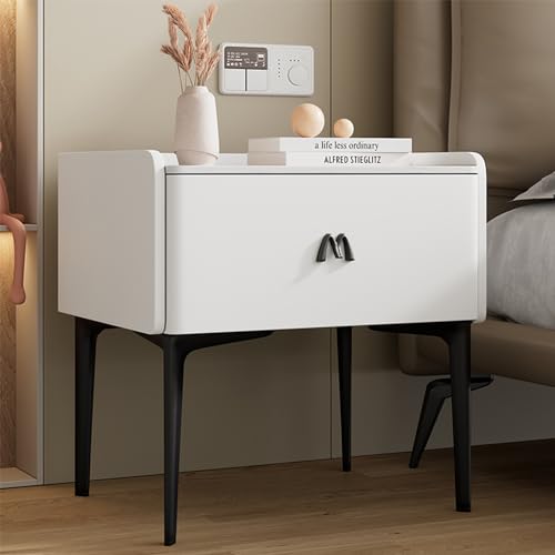 Table de chevet en bois pour organiser la chambre avec style