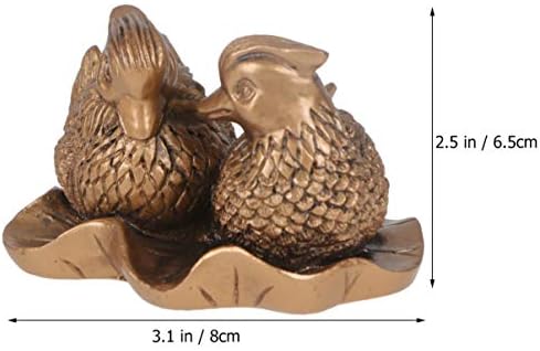 VOSAREA Mandarin Duck Figurine Resin Couple Animal Figurine Decorative Duck Statue Art Couple Love Duck for Home Table Wedding Gift