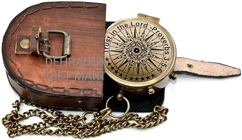 Brújula vintage de latón con cadena y estuche de cuero grabada con diseño inspirador miniatura 6