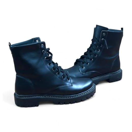 Bota Tratorada Feminina Preta Cano Curto Nº 38