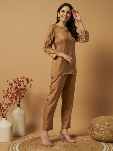 Image of Women Printed 2-Piece Silkblend Kurta & Pants Set