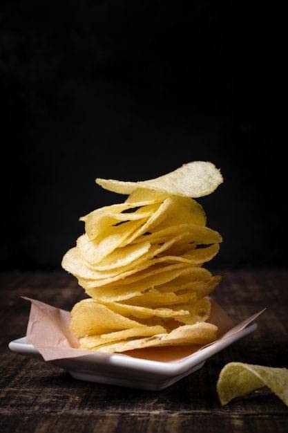 DELIGHT Ready to Eat Salted Potato Chips | Falahari Aloo Chips Namkeen Potato Wafers Party Snacks | Evening Snacks - 250 GMsS