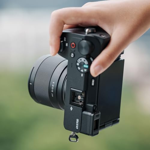 Image of VILTROX 9mm F2.8 E Lens for Sony E, Auto Focus Wide Angle APS-C Prime Lens Compatible with Sony E-Mount Cameras ZV-E10 FX30 ZV-E10 ZV-E10II a7Ⅲ a7RⅢ a7Ⅳ a7RⅣ a7CII A6700 A6600 A6500 A6400 A6300 A6100