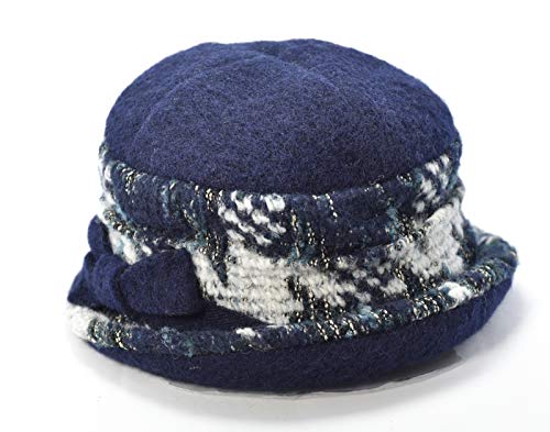 Chapeau femme en laine fumé bleu élégant et chaud pour l'hiver