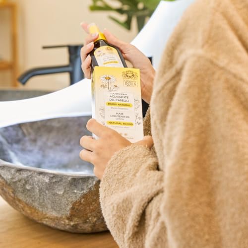 Camomila Intea Natural Blonde – Hair Lightener Spray with Chamomile Extract – Go blonder with this Gentle Color Hair Spray – No Ammonia or Parabens – Up to 4 Lighter Tones – 3.4oz (2 Pack)