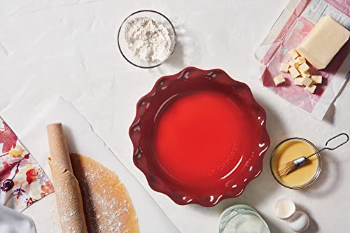 Le Creuset Stoneware Set of 2 9" Heritage Fluted Pie and 9" Fluted Loaf Dish, Cerise by Le Creuset - Image 4