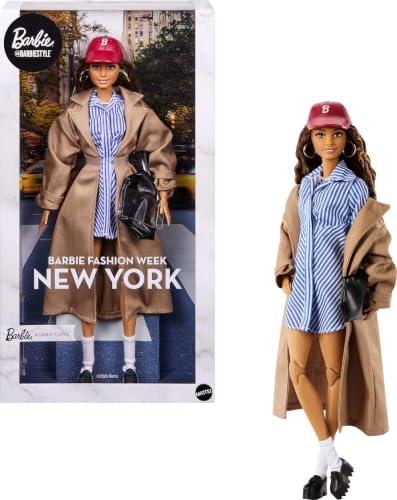 Boneca de coleção Barbie Signature Style New York Mattel. Inspirada na cidade que nunca dorme. Visual moderno, acessórios exclusivos e base para exibição.