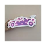 Pequeño diseño de coche deportivo de madera para los amantes de los coches.