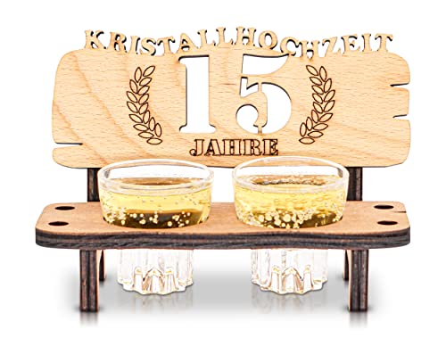DARO Design - Schnapsbank 15. Hochzeitstag Kristallhochzeit Geschenk Deko für Paare Männer Frauen aus Holz mit Gläsern