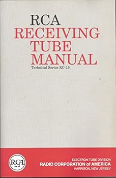 Paperback RCA Receiving Tube Manual (Technical Series RC-19) Book