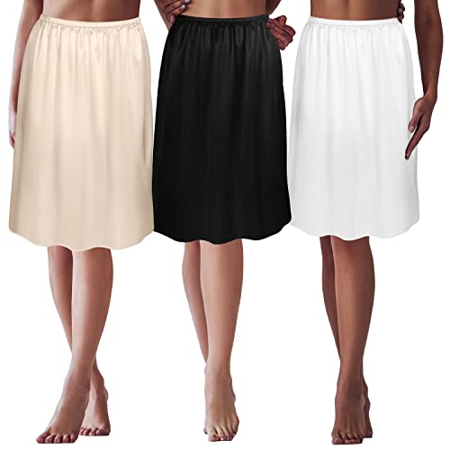 Demi-slips en satin parfaits sous vos jupes de bureau et robes d'été