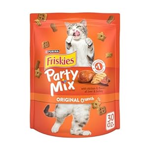 Purina Friskies Cat Treats, Party Mix Original Crunch – 30 oz. Pouch