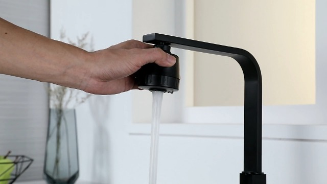 SJQKA Vorfenster Küchenarmatur - 360° Drehbarer Wasserhahn Für Fensterbank Montage