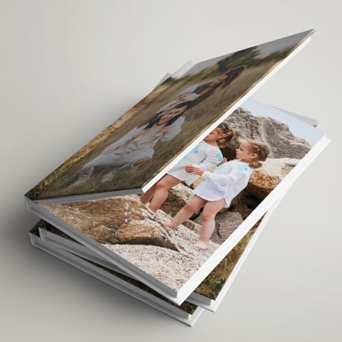 Fotolibro Personalizzato - 26, 36, 46 Pagine, Formato a scelta, Copertina Rigida o Flessibile, Realizza fotolibri personalizzati con le foto dei tuoi momenti più speciali (Rettangolare 26 pag 30x21cm)