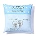 Amilian Kissen 40 x 40 cm mit Namen und Datum bestickt, Geschenk zur Geburt, Taufe, zum Namenstag personalisiert, fürs Baby, Kinder, inkl. Bezug 100% Baumwolle Sternchen Hellblau/Füßchen