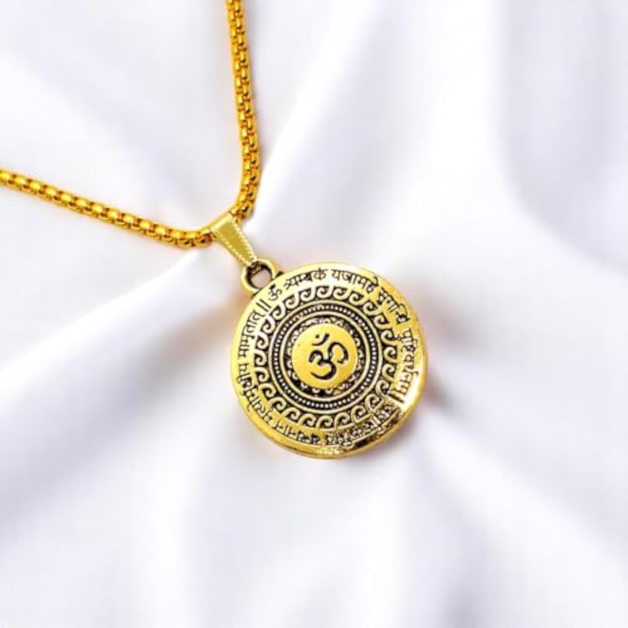 Lord Maha Mrityunjaya Locket Pendant, Unisex