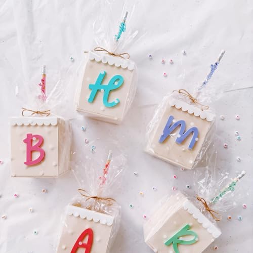 MONAMI - Portalápices personalizado con inicial y nombre. Detalle de comunión, bautizo o boda. Ideal como regalo de cumpleaños, profesores y cualquier ocasión especial. Realizado a mano en España