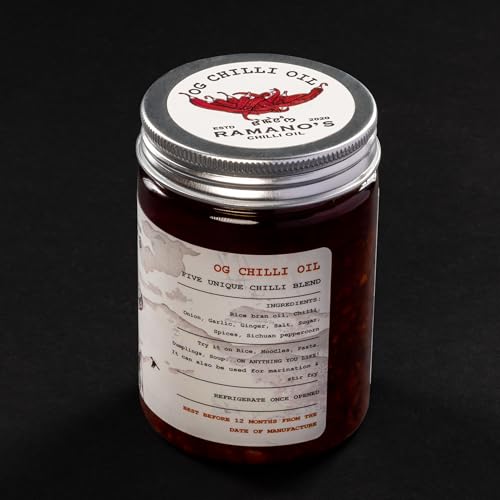 Image of RAMANO'S OG Chilli Oil 240 GM Each with 5 Handpicked Chillies, Garlic & Sichuan Peppercorn, Crispy Spicy Dip for Pizza, Noodles, Drizzling for Ramen & Dumpling, Chilli Food Oil for Cooking (Pack of 2)